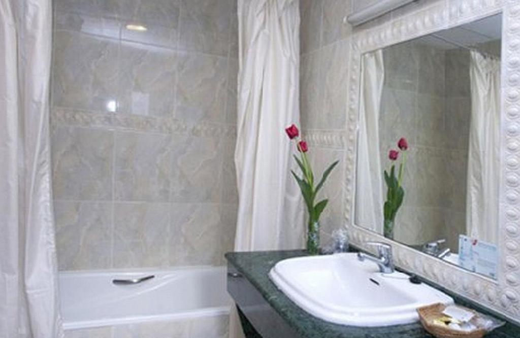 Hotel Avenida Yecla Zimmer foto